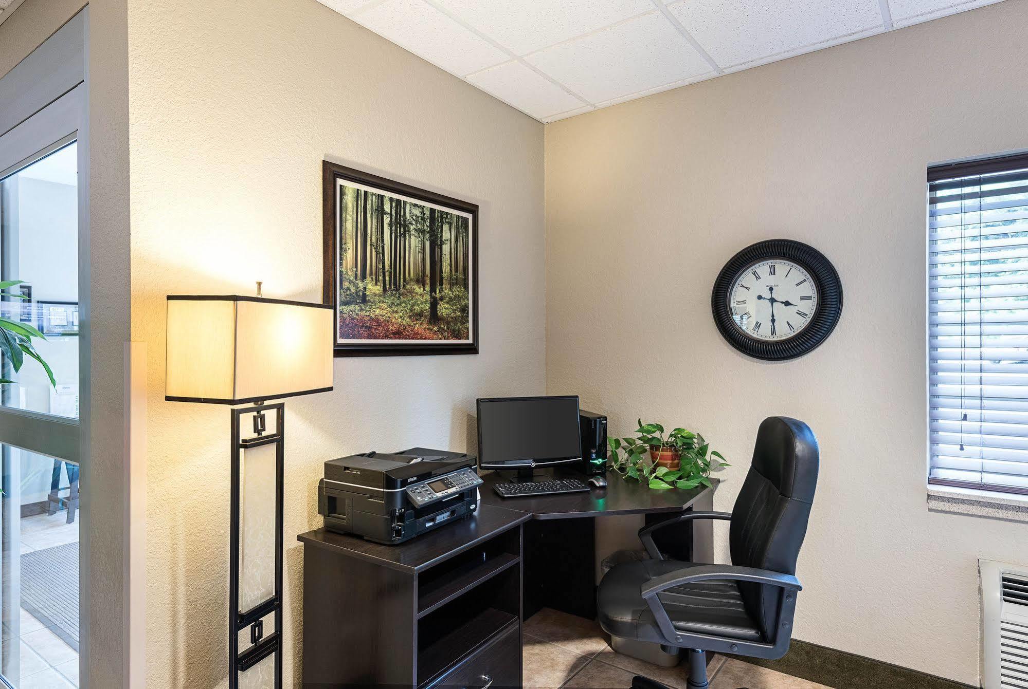 Suburban Studios Morgantown Εξωτερικό φωτογραφία