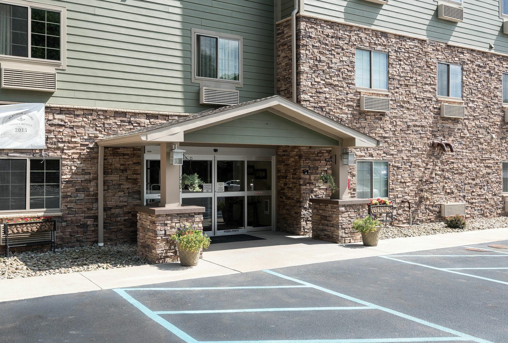 Suburban Studios Morgantown Εξωτερικό φωτογραφία